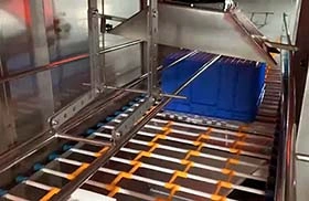 Tray washing machine 